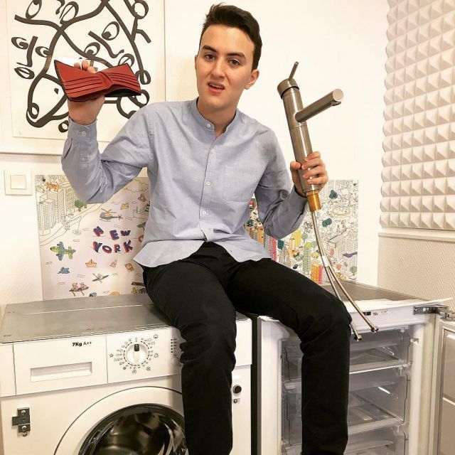 The faucet on grey MALMSJÖN IKEA seen on the account Instagram of Hugo Posay (@hugop0say)