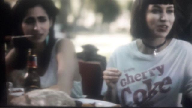 The t-hirt Cherry Coke vintage worn by Tokio (Úrsula Corberó) in The casa de papel