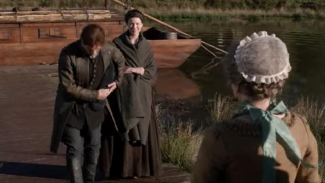 Jocasta (Maria Doyle Kennedy) Mottled grey scarf in Outlander season 4