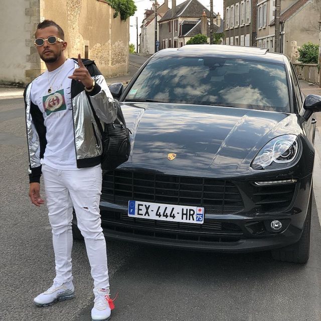 Le t-shirt blanc Gucci que porte le rappeur Hayce Lemsi sur son compte Instagram