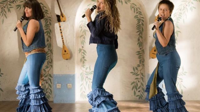 The pants disco ruffled Donna and the Dynamo worn by Donna (Lily James) in Mamma Mia ! Here we go again