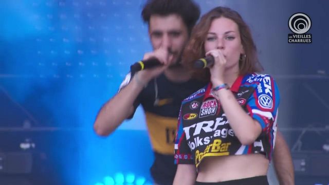 The t-shirt worn by Adelaide Chabannes de Balsac at the festival des Vieilles Charrues 2018 with Therapy Taxi