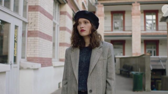 Le blazer à carreaux H&M de Manon Demissy (Marilyn Lima) dans Skam France S01E09