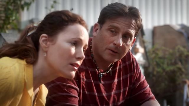 The striped t-shirt red Mark Hogancamp (Steve Carell) in Welcome to Marwen