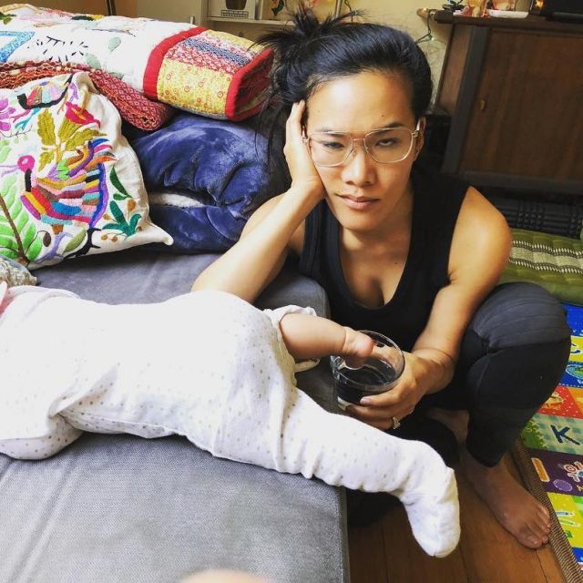 The legging black worn by Ali Wong on his account Instagram | Spotern