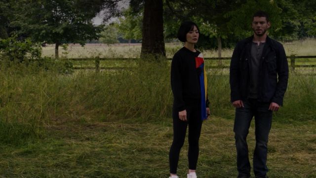 Christo­pher Kane Fringe Sweater in Black worn by Sun Bak (Bae Doona) as seen in Sense8 S02E08