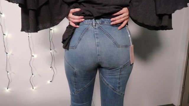 I Wore 9-Foot-Long Extendo Jeans For A Day 