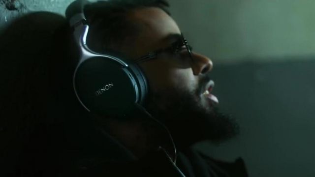 The headset audio Denon of Lefa in his video clip Potential feat. Orelsan