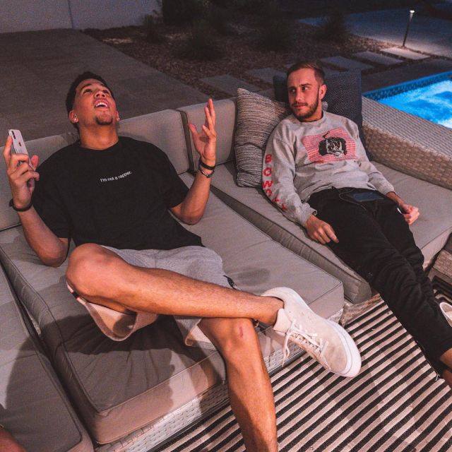 Las Sneakers Converse One Star Glf Ox "golf Le Fleur" usadas por Devin Booker en su cuenta de Instagram