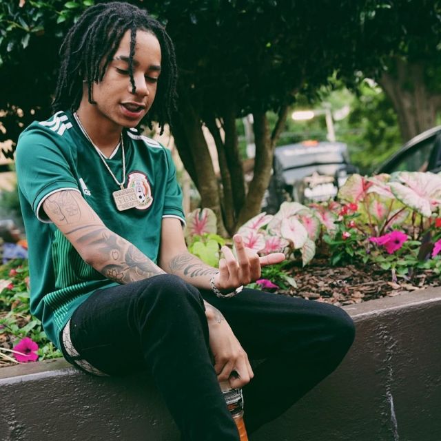 The green jersey of the Mexican team football that bears the rapper YBN Nahmir on his account Instagram