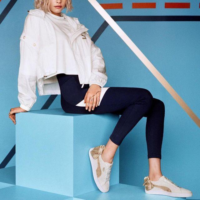 Sneakers white and gold Puma worn by Cara Delevigne on his account Instagram