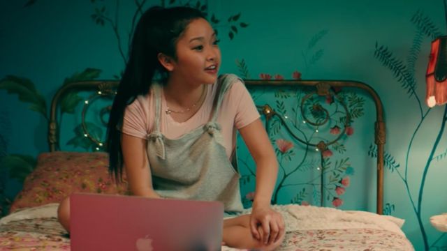 Grey Top worn by Lara Jean (Lana Condor) in To All The Boys I've Loved Before