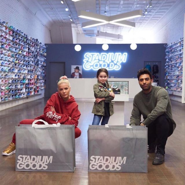 Les Sneakers Nike Air More Uptempo "supreme" portées par Halsey sur son compte Instagram