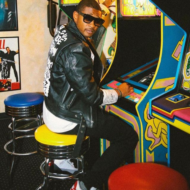Sneakers Nike Air Jordan 3 Retro NRG "Tinker" worn by Usher on his account Instagram