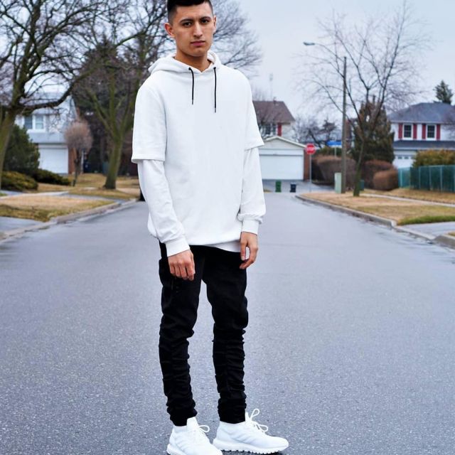 outfits with white ultra boost