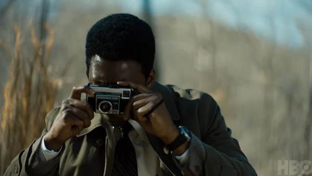 The Kodak camera Instamatic X-35 Wayne Hays (Mahershala Ali) in True Detective Season 3