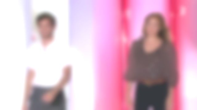 La blouse en soie Ba&sh de Melanie Maudran dans Vivement dimanche (26/08/18)