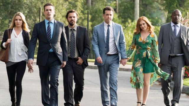 Anna Malloy's (Isla Fisher) green floral dress as seen in Tag