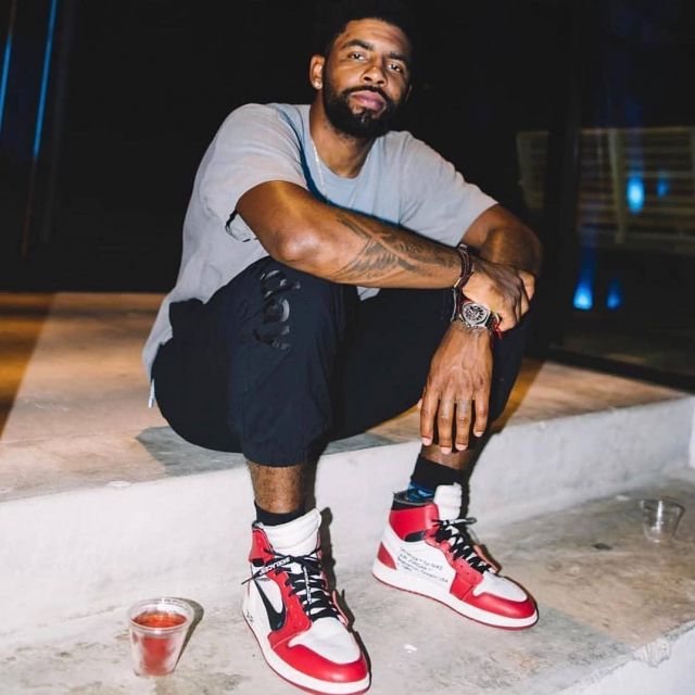 Sneakers The 10: Air Jordan 1 "Off White", worn by Kyrie Irving on the account Instagram @slamkicks