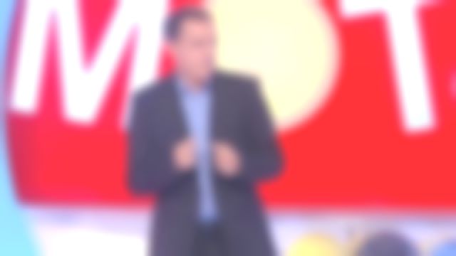 The suit jacket from Thierry Beccaro in Motus (04/09/2018)