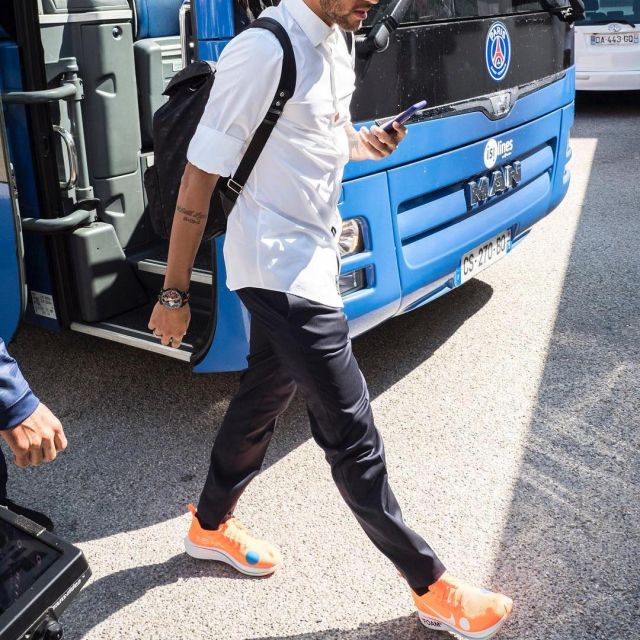 Les sneakers Nike Zoom Fly Mercurial Fk /ow "Off White" portées par Neymar sur le compte Instagram de @brkicks