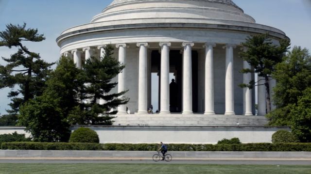 The Thomas Jefferson Memorial in Washington, DC in the series Jack Ryan S01E01