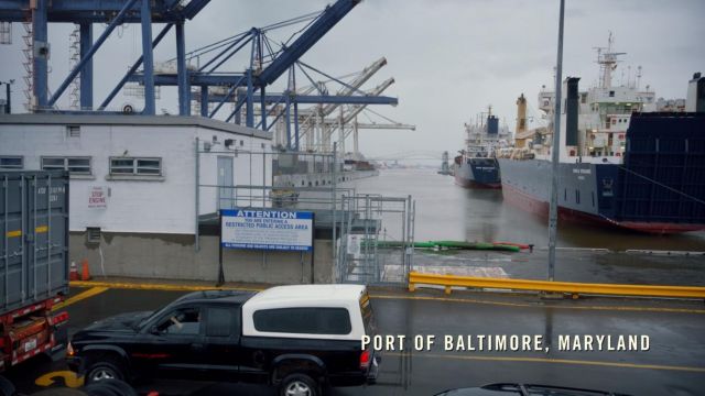 The port of Baltimore in the United States in the series Jack Ryan S01E07