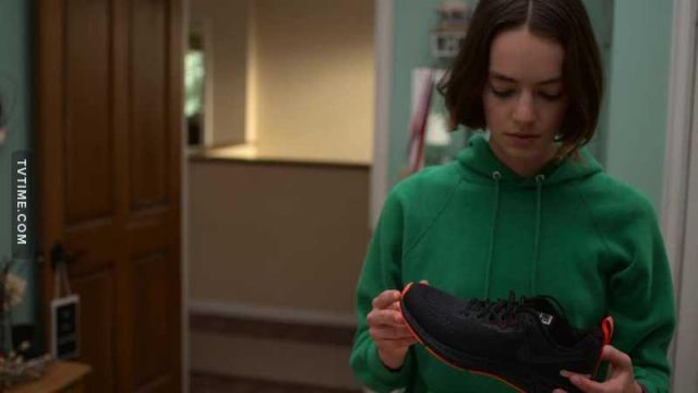 Black Nike shoes of Casey Gardner (Brigette Lundy-Paine) as seen in Atypical S02E07