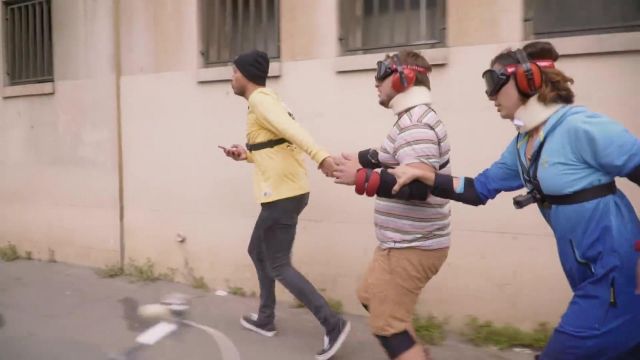 Les sneakers Vans Authentic de Carlito dans la vidéo YouTube BOURRÉ SIMULATOR : LA COURSE EN ÉTAT D’IVRESSE