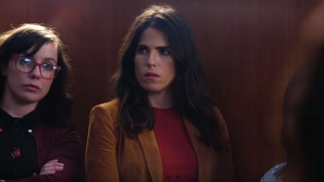 The velvet jacket brown Laurel Castillo (Karla Souza) in Murder S05E01