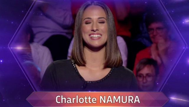 Le t-shirt noir à strass de Charlotte Namura dans Le grand concours des animateurs du 22 septembre 2018