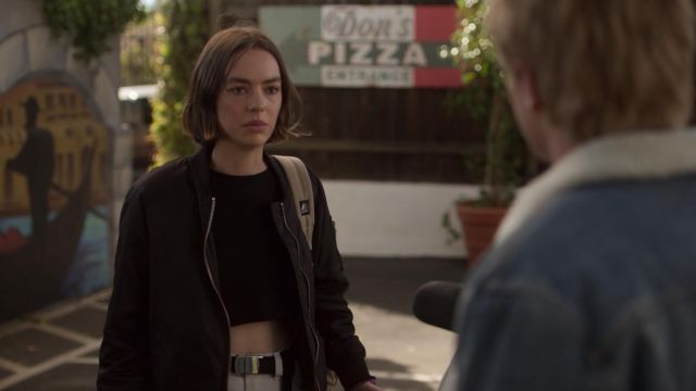 Bomber black Topshop worn by Casey Gardner (Brigette Lundy-Paine) in  Atypical S02E05 | Spotern