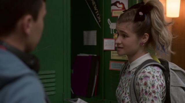 Le top fleuri Ted Baker de Paige (Jenna Boyd) dans Atypical S02E03