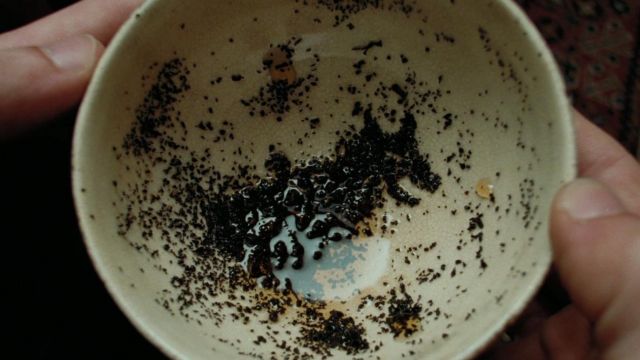 The tea cup divination in Sybill Trelawney (Emma Thompson) in Harry Potter and the prisoner of Azkaban