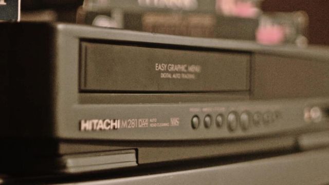 The cassette player Hitachi VT-M281A in the clip Nothin New 21 Savage