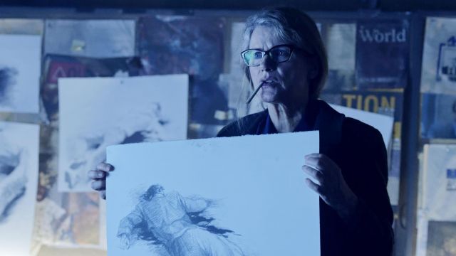 The glasses of Katarina Jones (Barbara Sukowa) in 12 Monkeys S03E04