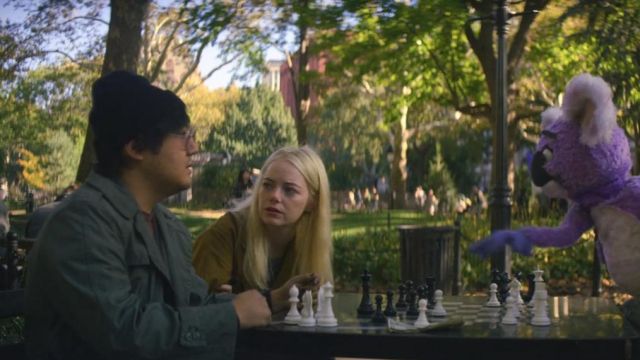 The khaki jacket from Calvin (Marcus Toji) in Maniac S01E02