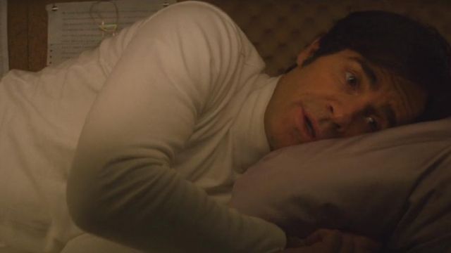 The white turtleneck of Dr. James K. Mantleray (Justin Theroux) in Maniac S01E03