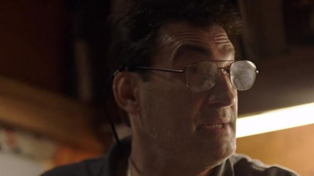 Les lunettes de vue aviateur de Ron Tannetti (Robert Funaro) dans The Sinner (S01E01)