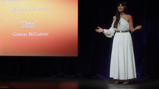 The white long skirt of Ms. Al-Jamil (Jameela Jamil) in The Good Place (S03E01)