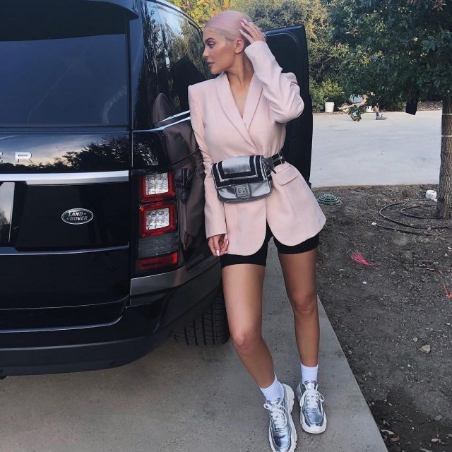 The sneakers Joshua Sanders Hologram of Kylie Jenner on the account instagram @kyliejenner