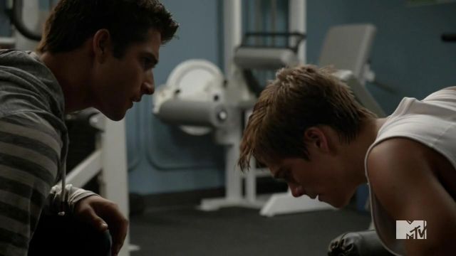 Scott McGall's (Tyler Posey) striped hooded henley as seen in Teen Wolf S04E11