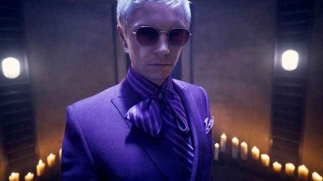 Mr. Gallant's (Evan Peters) purple suit as seen in American Horror Story Apocalypse (S08)