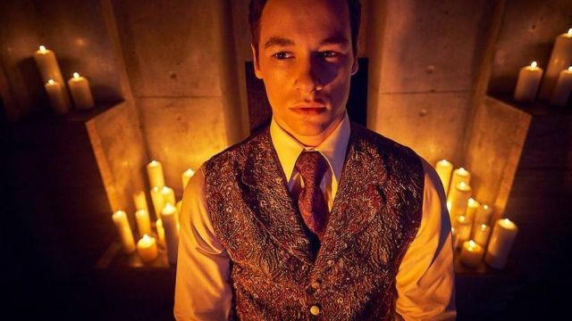 Timothy Campbell's (Kyle Allen) red waistcoat as seen in American Horror Story Apocalypse (S08)
