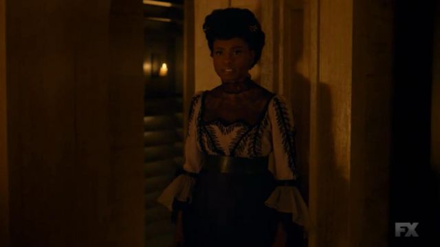 Di­nah Ste­vens' (Adina Por­ter) embroidered top as seen in Ame­ri­can Hor­ror Story Apo­ca­lypse (S08E04)
