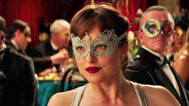 Le rouge à lèvres porté par Anastasia Steele (Dakota Johnson) dans Cinquante nuances plus sombres