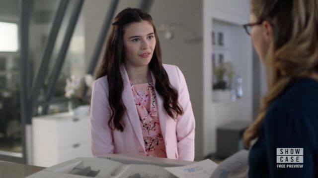The pink dress with flowers, Cupcakes and Cashmere Nia Nal (Nicole Amber Maines) in Supergirl S04E01