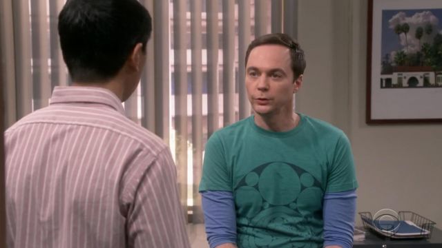The green t-shirt Inner Circle of Sheldon Cooper (Jim Parsons) in The Big Bang Theory S12E04