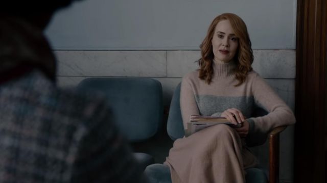 The sweater two-tone worn by Dr. Ellie Staple (Sarah Paulson) in Glass