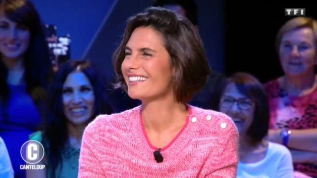The sweater rose of Alessandra Sublet's in It is Canteloup the 12/10/2018